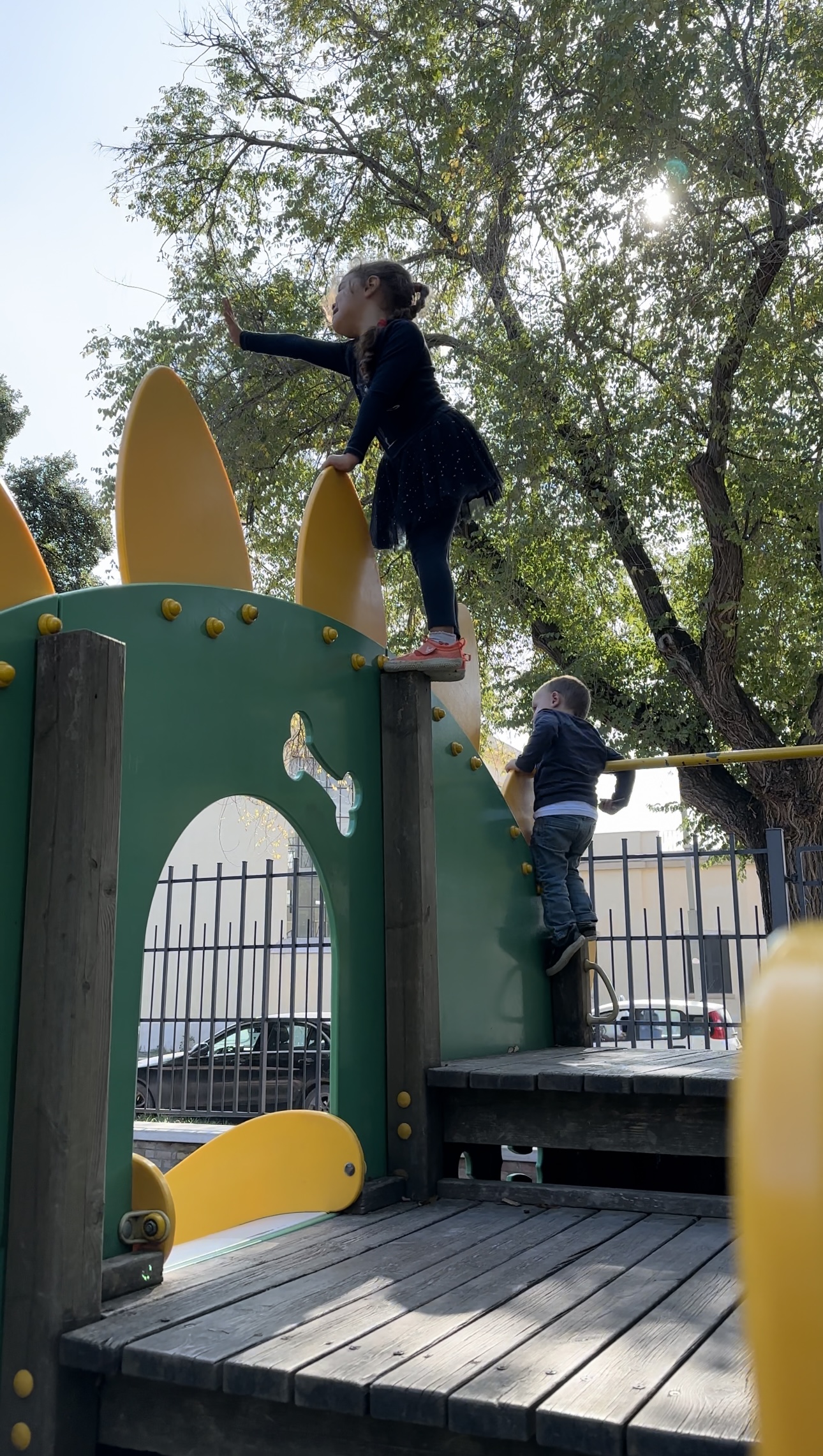 How to teach kids climbing