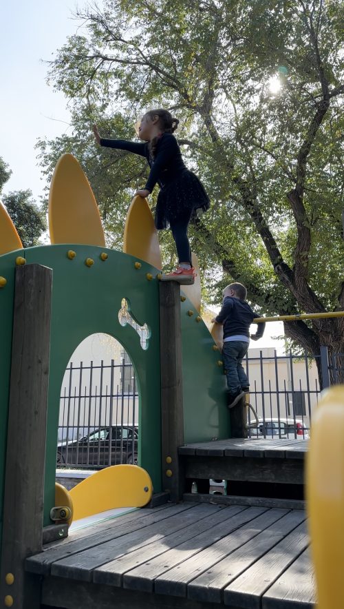How to teach kids climbing